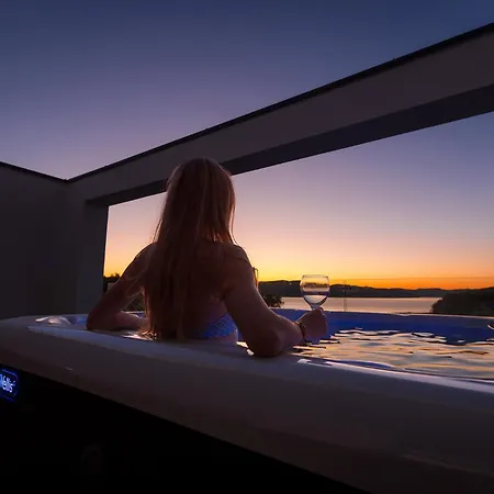 Ξενοδοχείο με διαμερίσματα Quantara Domasa - Free Wellness & Private Jacuzzi Holcikovce