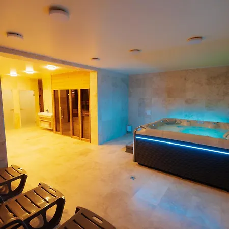 Quantara Domasa - Free Wellness & Private Jacuzzi Holcikovce