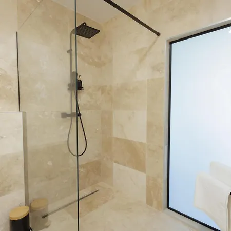 Quantara Domasa - Free Wellness & Private Jacuzzi شقة فندقية