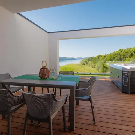 شقة فندقية Quantara Domasa - Free Wellness & Private Jacuzzi Holcikovce