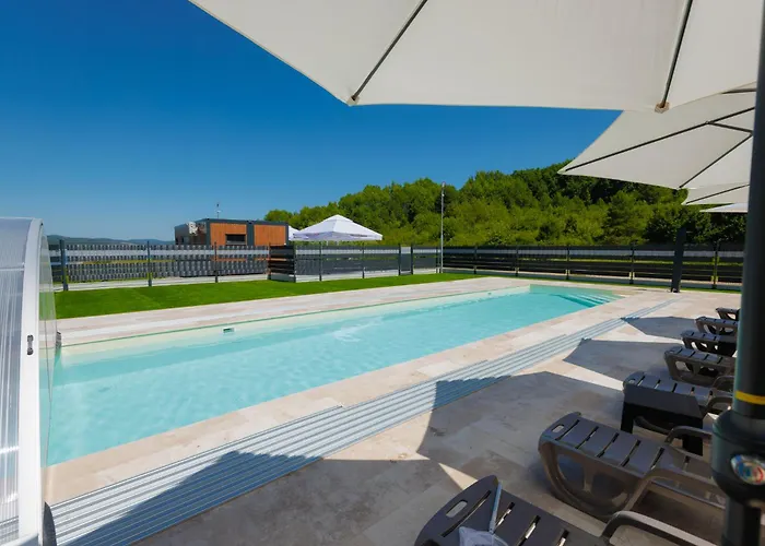 Quantara Domasa - Free Wellness & Private Jacuzzi Holcikovce