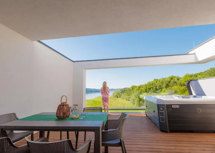 Quantara Domasa - Free Wellness & Private Jacuzzi Aparthotel Holcikovce